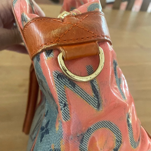 Vintage Louis Vuitton patent coated bag - Picture 4 of 15